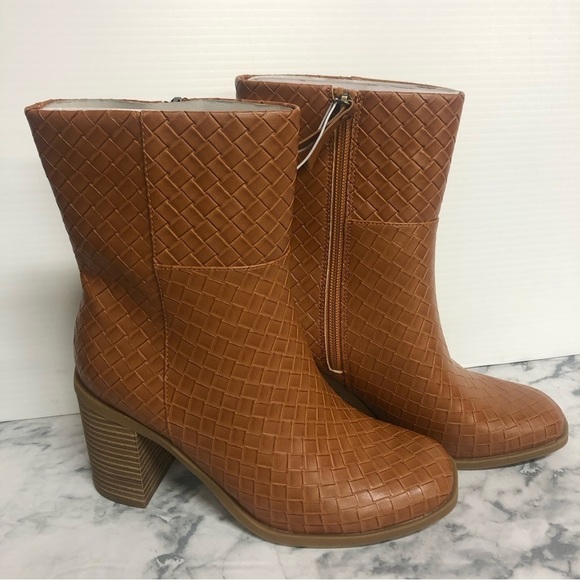 Universal Thread Shoes - Universal Threads Memory Foam Cognac Arden Woven Heeled Boots Size 6.5 NWT